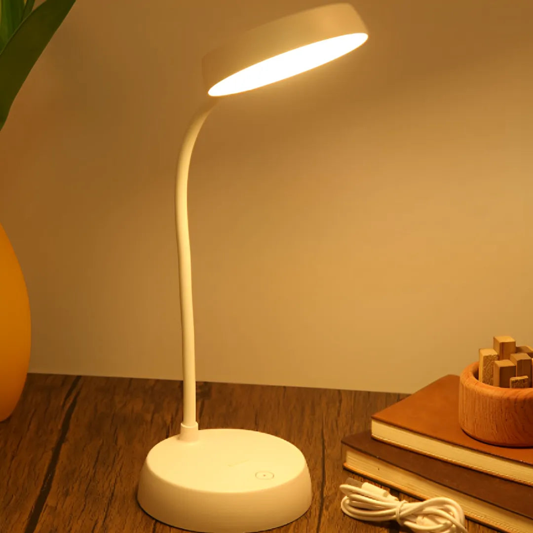 luminaria-abajur-de-mesa-led-flexivel-sem-fio-modernize-foto-lateral-iluminando-ambiente