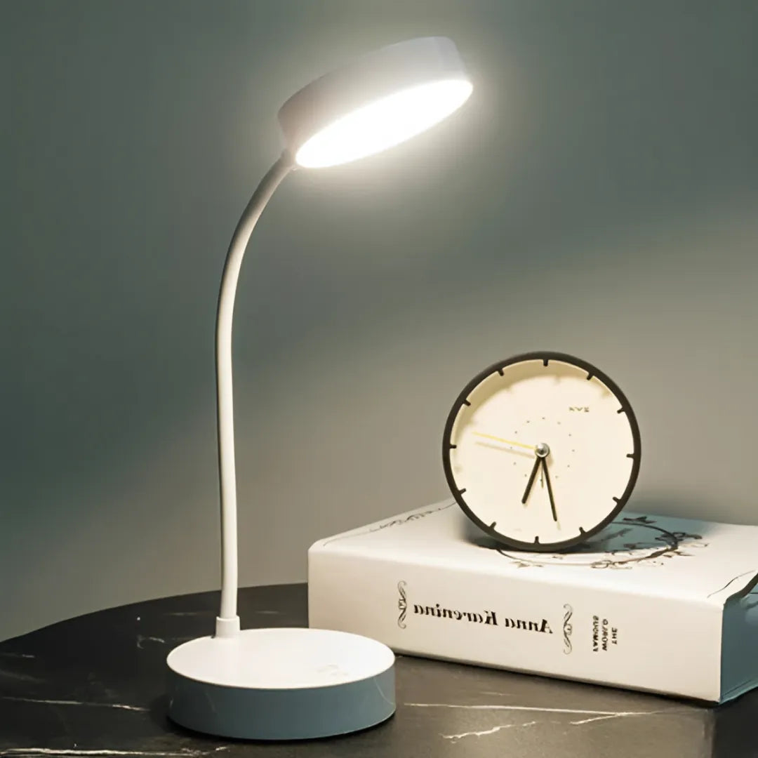 luminaria-abajur-de-mesa-led-flexivel-sem-fio-modernize-foto-lateral-iluminando-ambiente